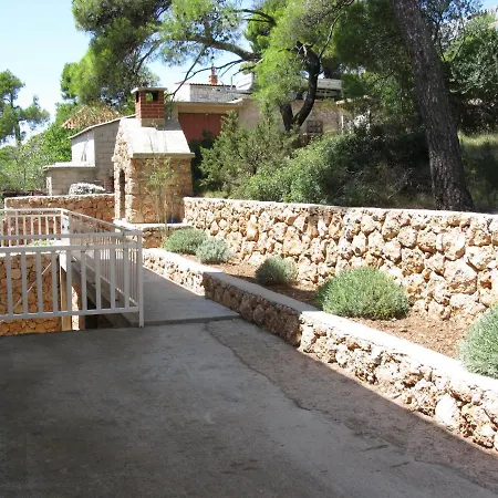 Apartament Sveta Nedilja 14086a Jelsa (Hvar)