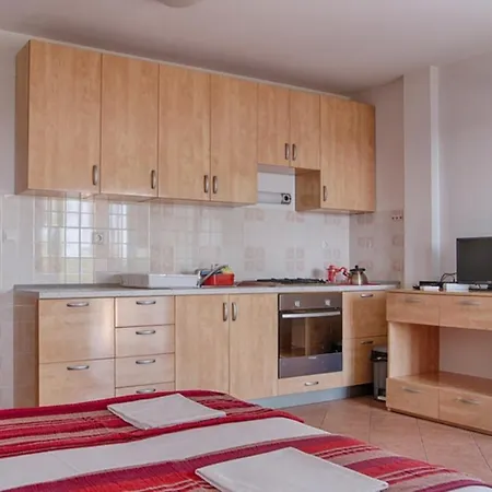 Sveta Nedilja 14086a Apartament *